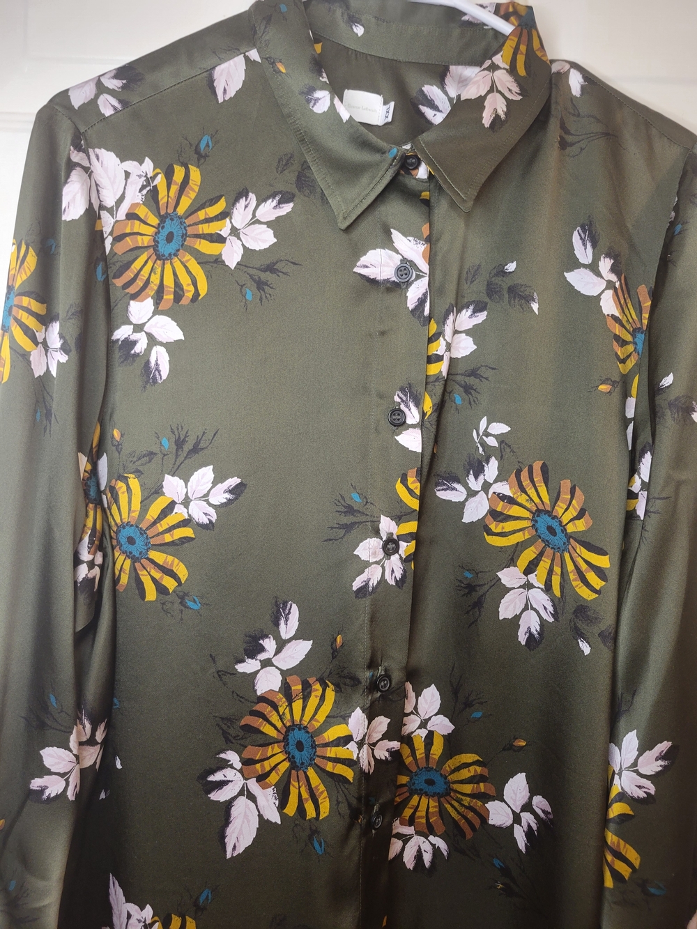 Eleanor Leftwich 100% Silk Olive Floral Button-Up Shirt Women's Lightweight Top. - Picture 6 of 7